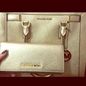 Michael kors wallet and purse